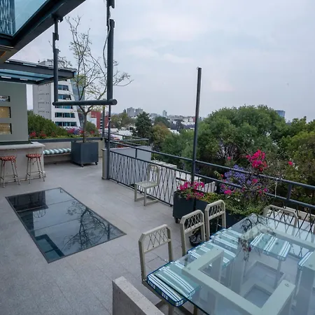 Beautiful Ph With Private Jacuzzi Apartment